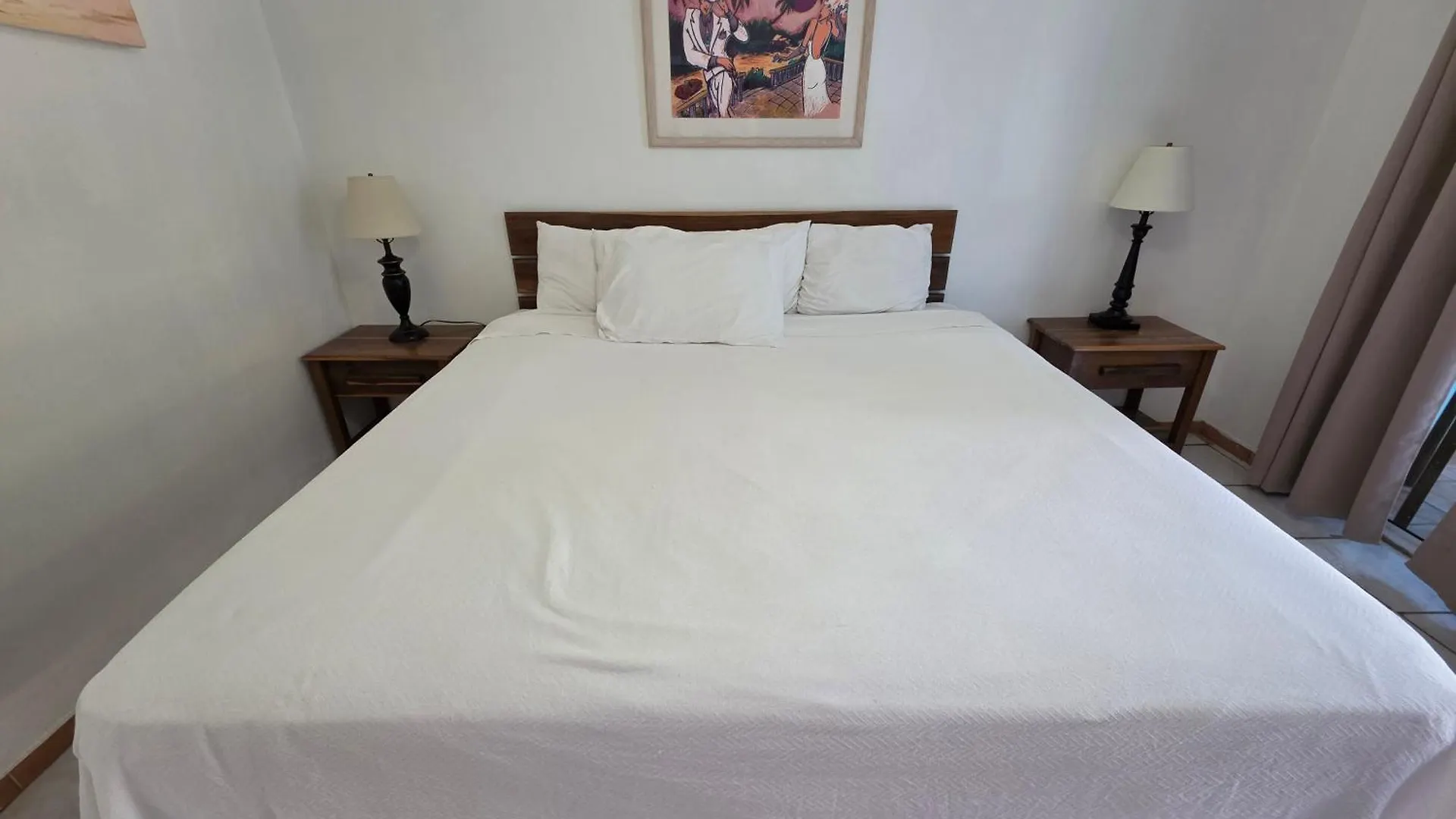 Отель Home Sweet Home Resort Негрил